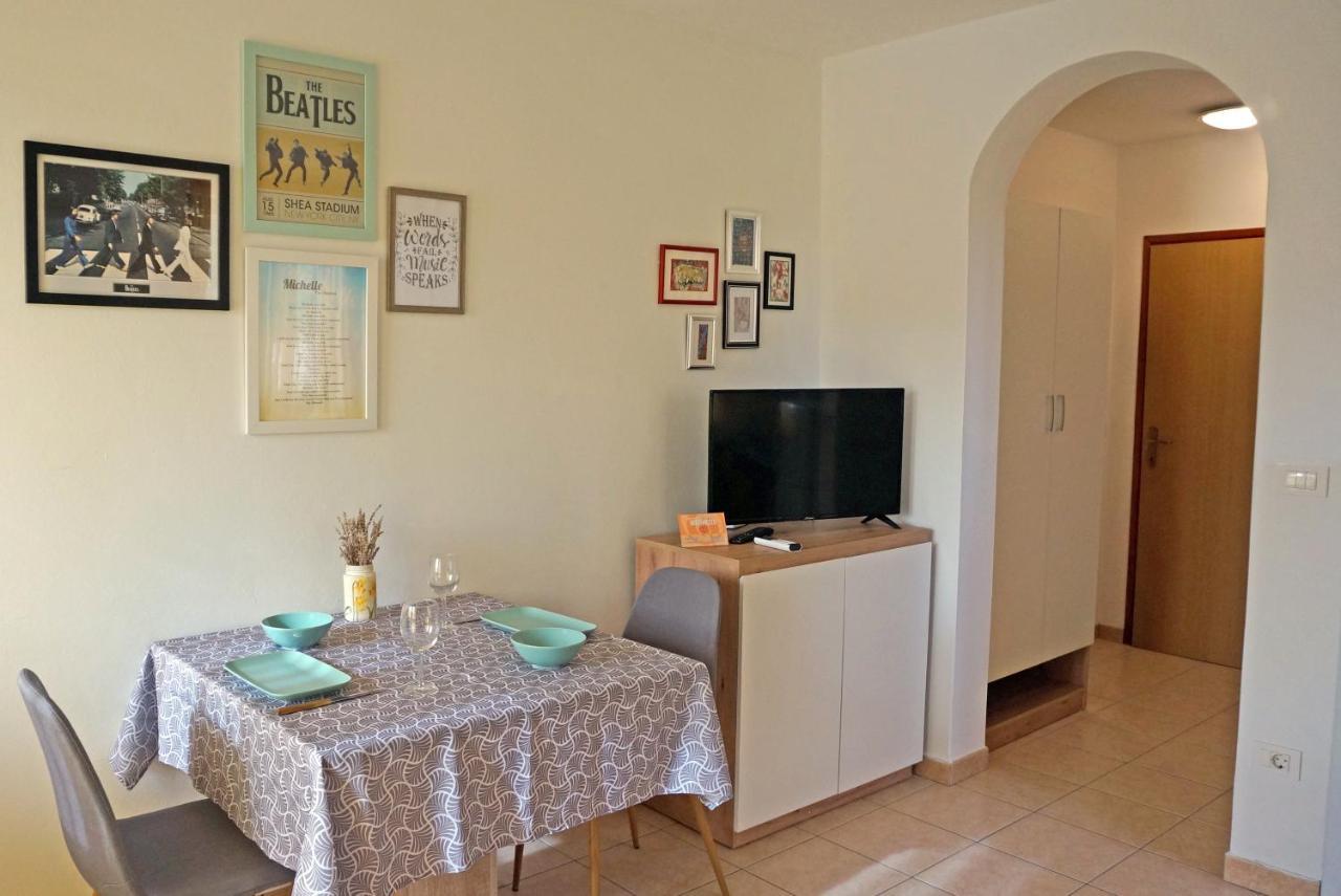 Studio Apartment Michelle - Intermezzo With Sea View Rabac Zewnętrze zdjęcie