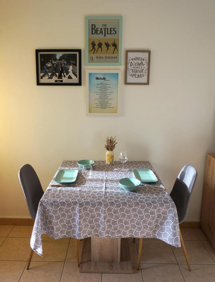 Studio Apartment Michelle - Intermezzo With Sea View Rabac Zewnętrze zdjęcie